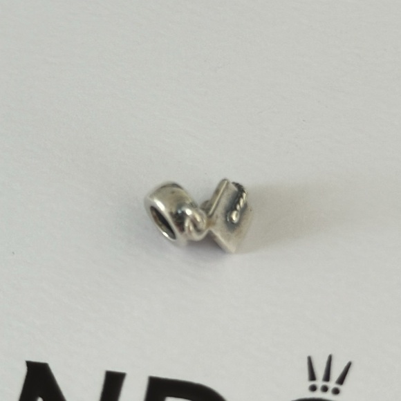 Pandora Graduation 🧑🎓 charm - Picture 5 of 5